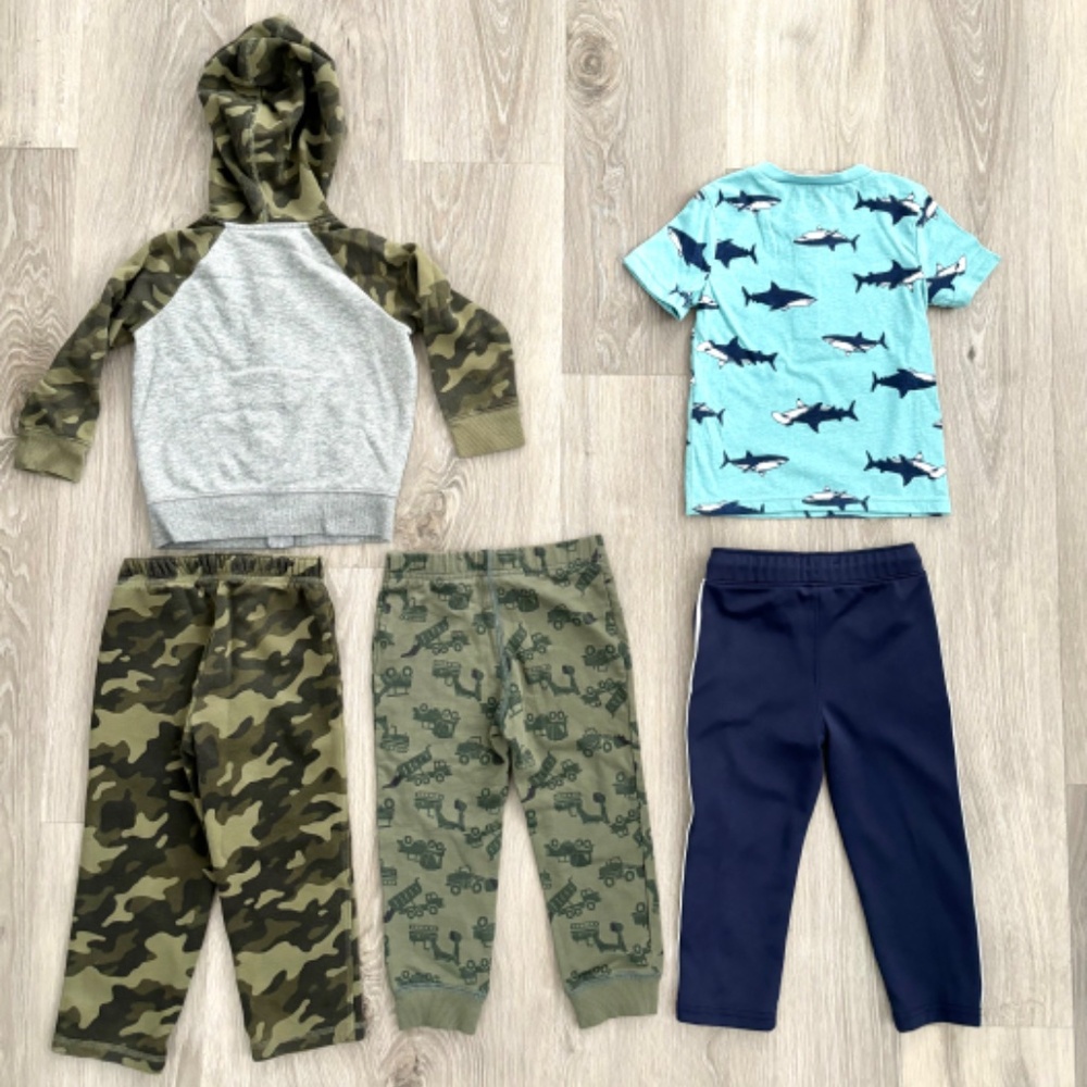 ** LOT Toddler Boy Clothes Camo Sweatshirt, Sweatpants, Shark T-shirt Size 3T ** - Picture 14 of 14